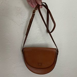 Vintage Burberrys leather crossbody